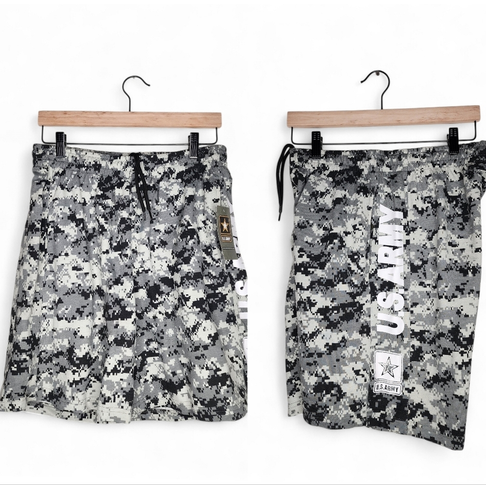 US Army Official Digitial Camo Shorts in Gray and Black Size M